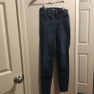 American Eagle jeans. Medium dark denim. Size 6 long.